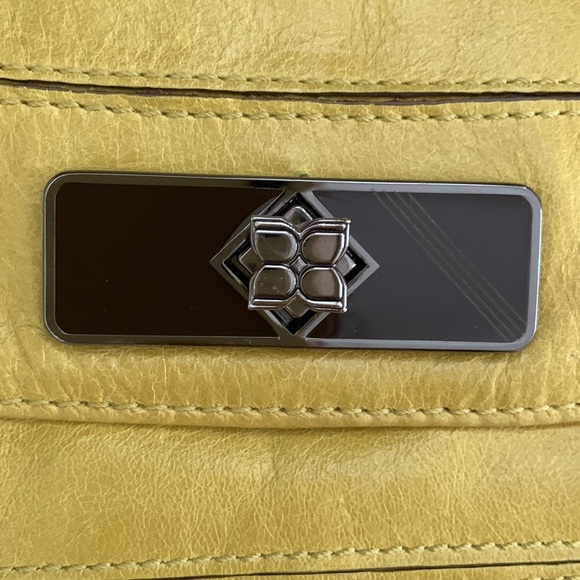 BCBG leather clutch/wristlet - Picture 3 of 7